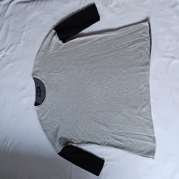 Claudia Nichole Colour Block Loose Fit Cashmere Sweater- Sz. Sm - Picture 8 of 8